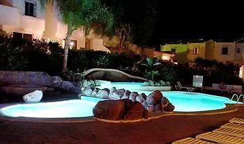 Adelfas 2 فندق 5*