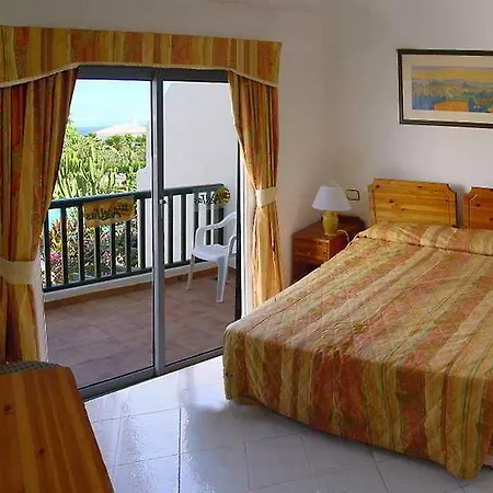 Hotel Adelfas 2