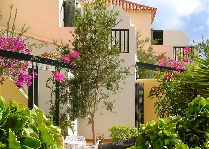 Ξενοδοχείο Adelfas 2 5*